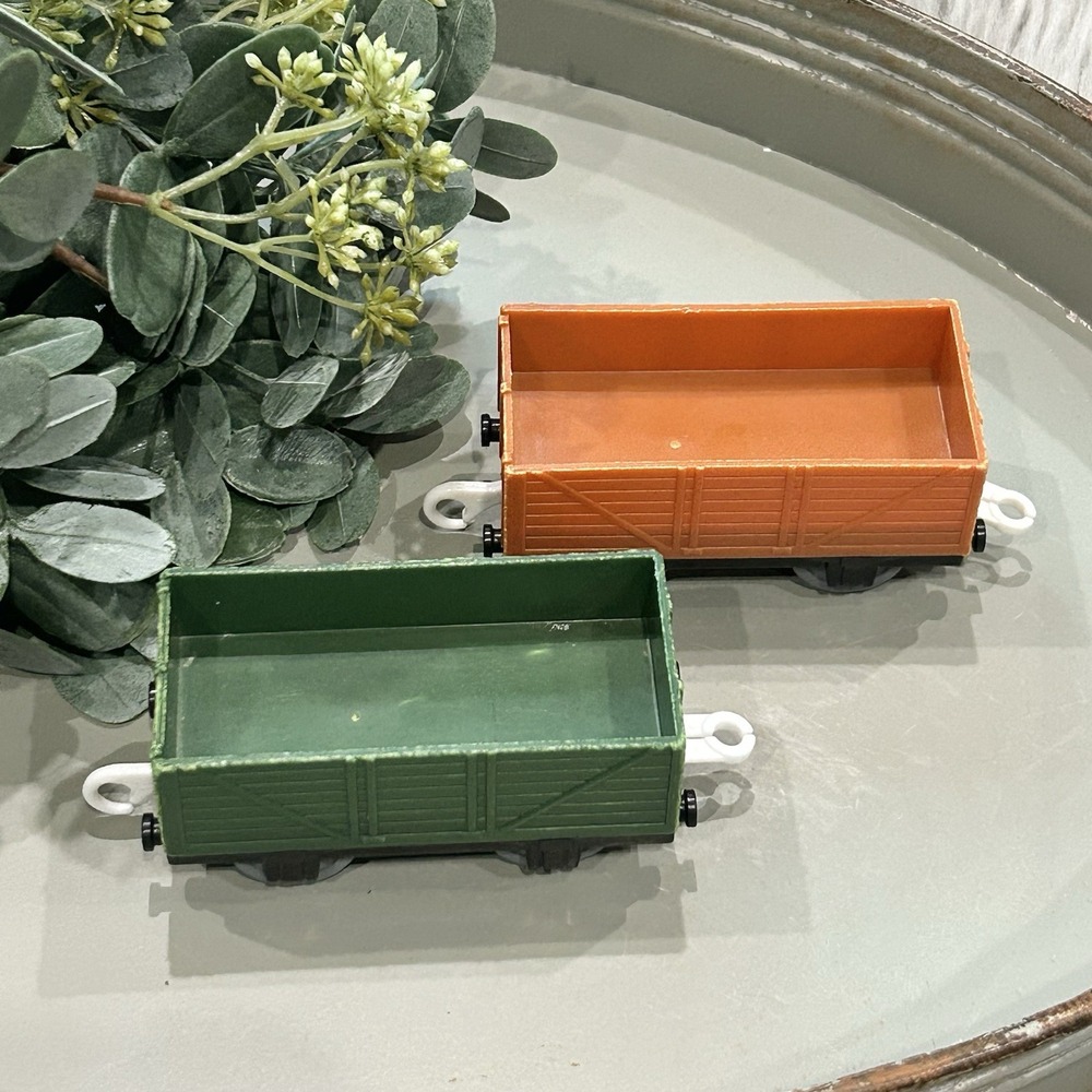 Cargo Car Thomas the Train Green & Orange Gullane Tender Pull Along 2009 Set
